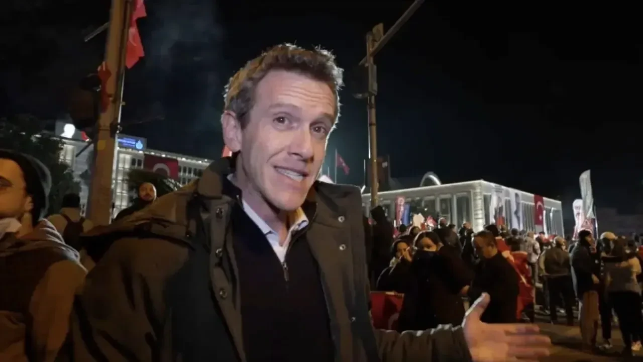 BBC Muhabiri Mark Lowen Türkiye'den Sınır Dışı Edildi