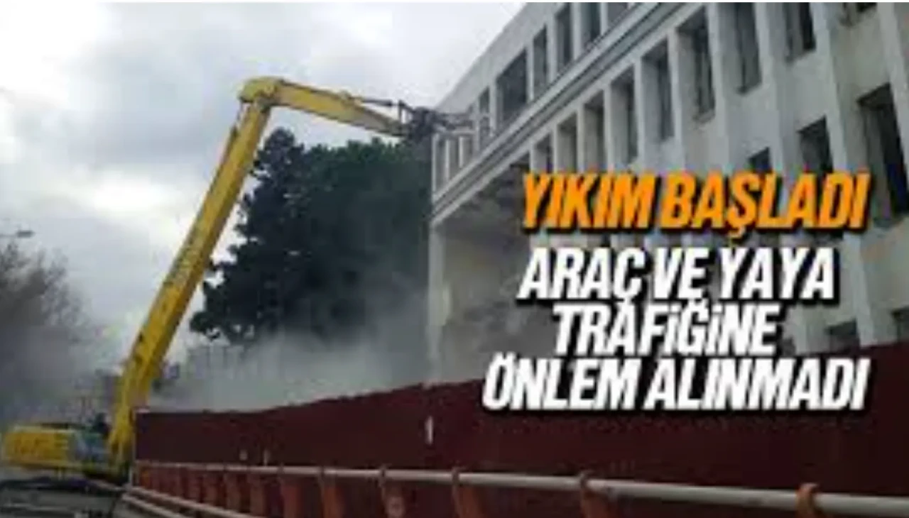Samsun'da SGK Binasında Yıkım Başladı