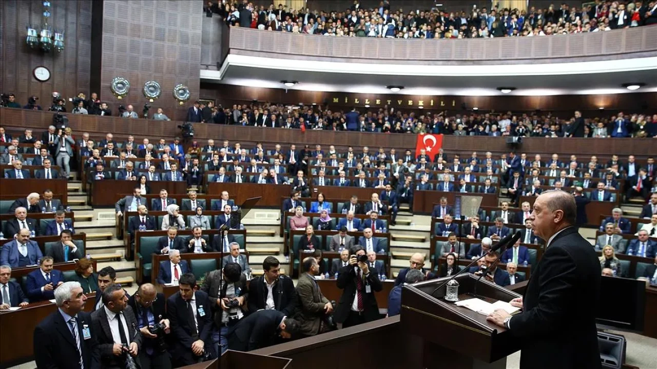 AK Parti Grup Toplantısından Taşeron İşçiye Müjdeli Haber