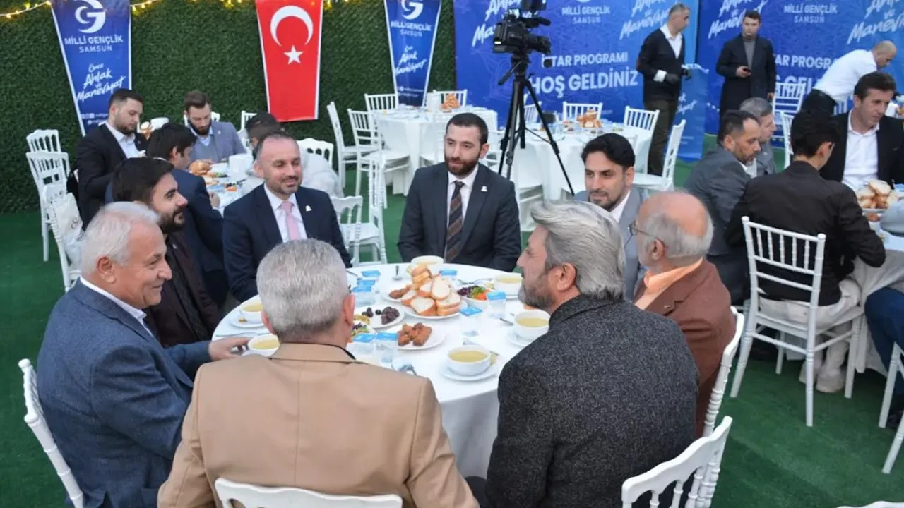Milli Gençlik Derneği Samsun Teşkilatı İftar Programı Düzenledi