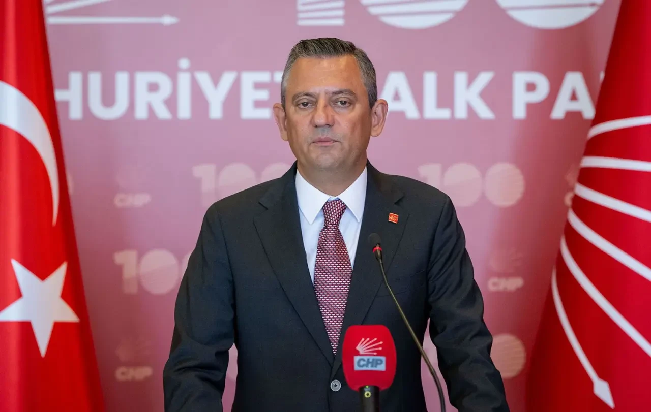 CHP'de Kurultay Gerilimi: Özel Dışındaki Adaylara Vatan Haini Gözüyle Bakılıyor
