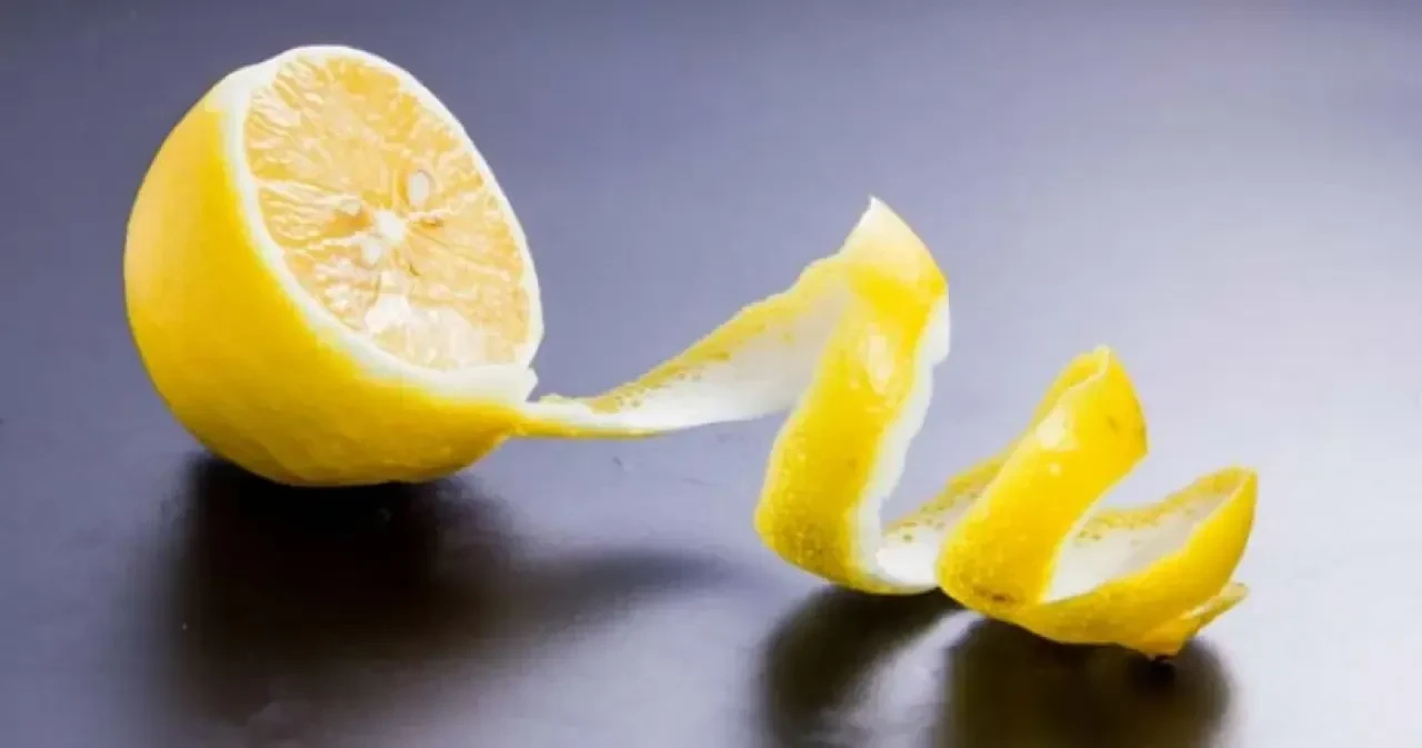 Limon kabuklarını atmayın! Limon kabuğu faydaları hayat kurtarıyor
