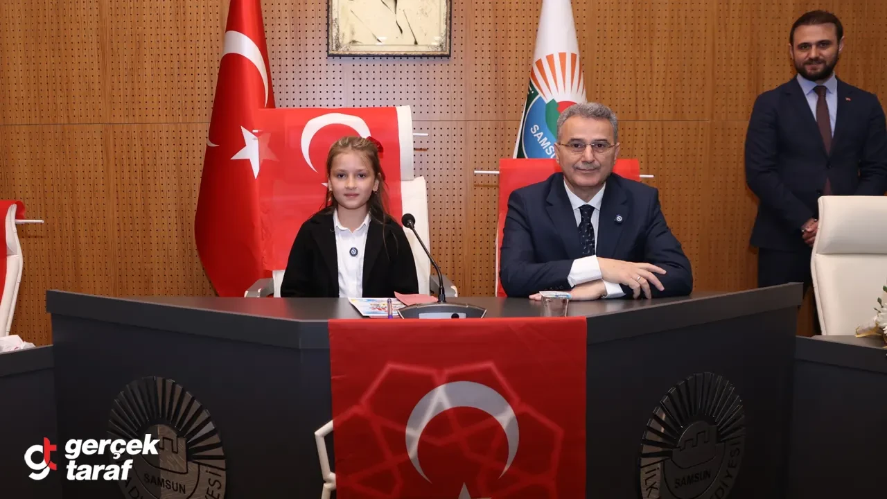 İlkadım'da 23 Nisan Coşkusu: Başkan Kurnaz Koltuğu Minik Elvin Tanem'e Devretti