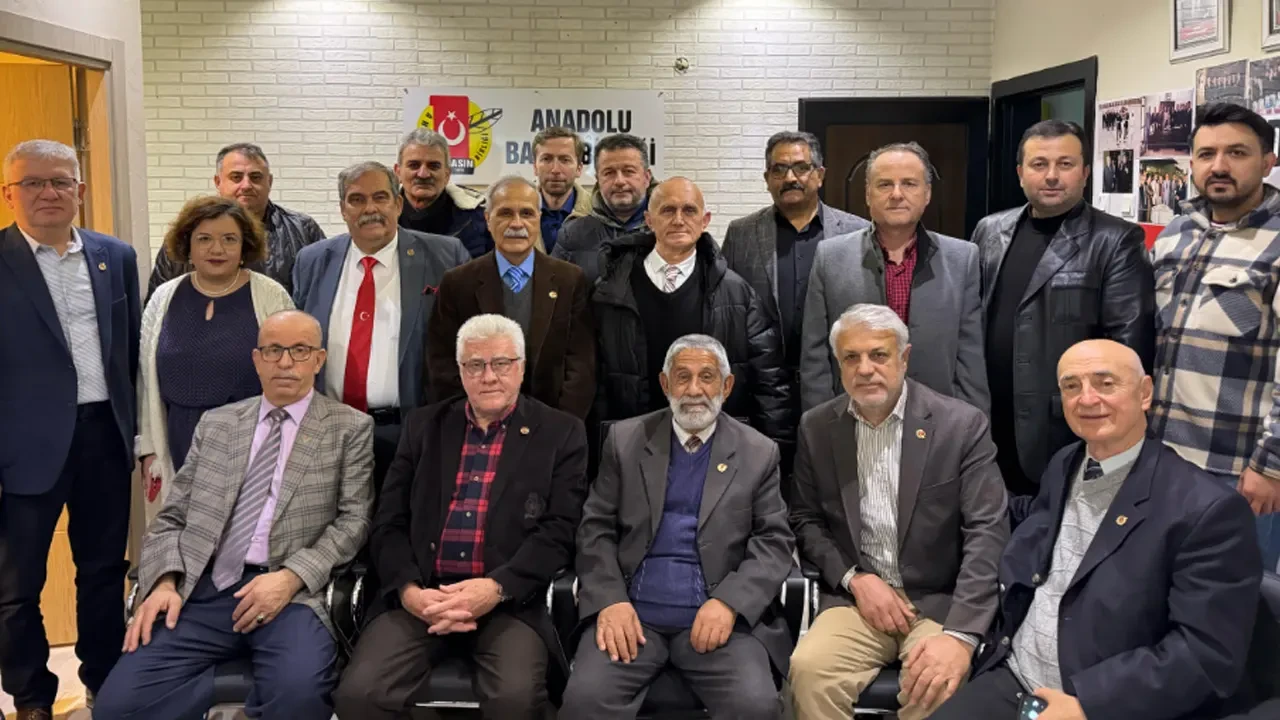 Turhan Akşen Yeniden Başkan: Anadolu Basın Birliği Samsun Şubesi Güven Tazeledi