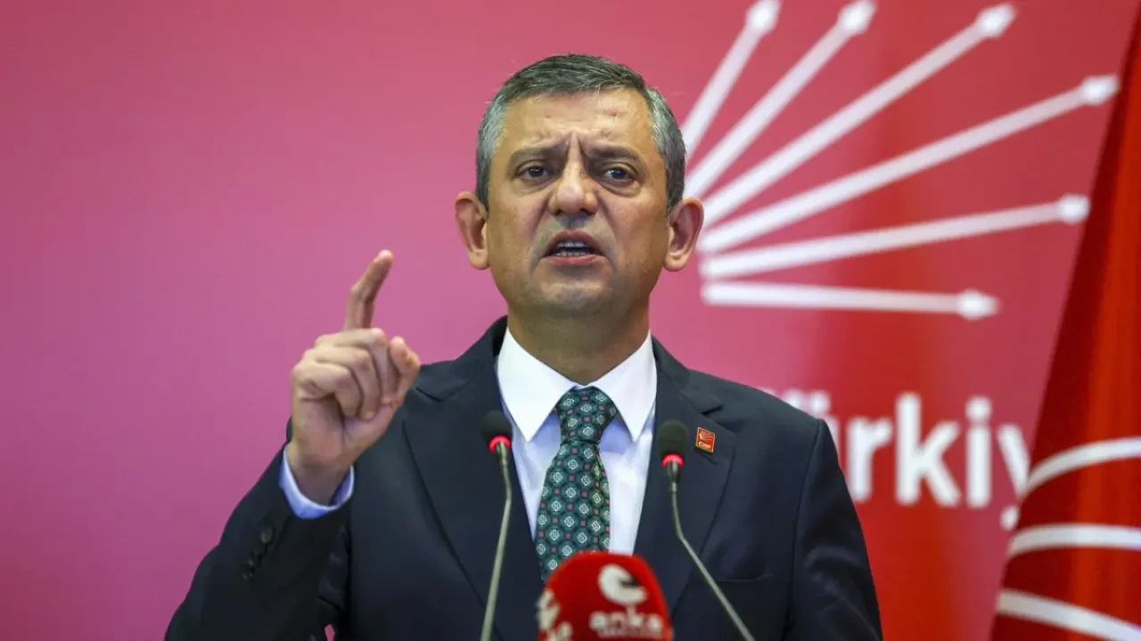 Özgür Özel'den Hakim ve Savcılara Sert Uyarı
