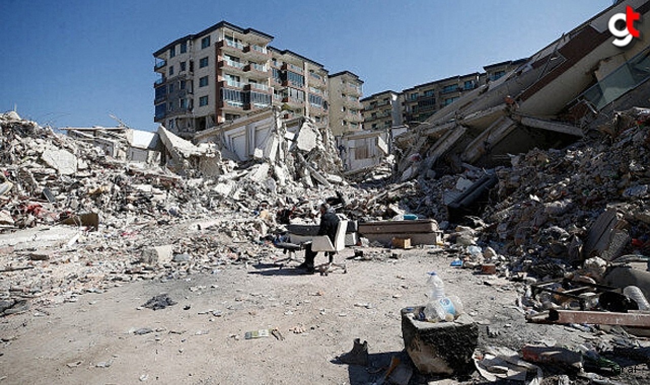 Hatay'da 6,4 şiddetinde yeniden deprem oldu