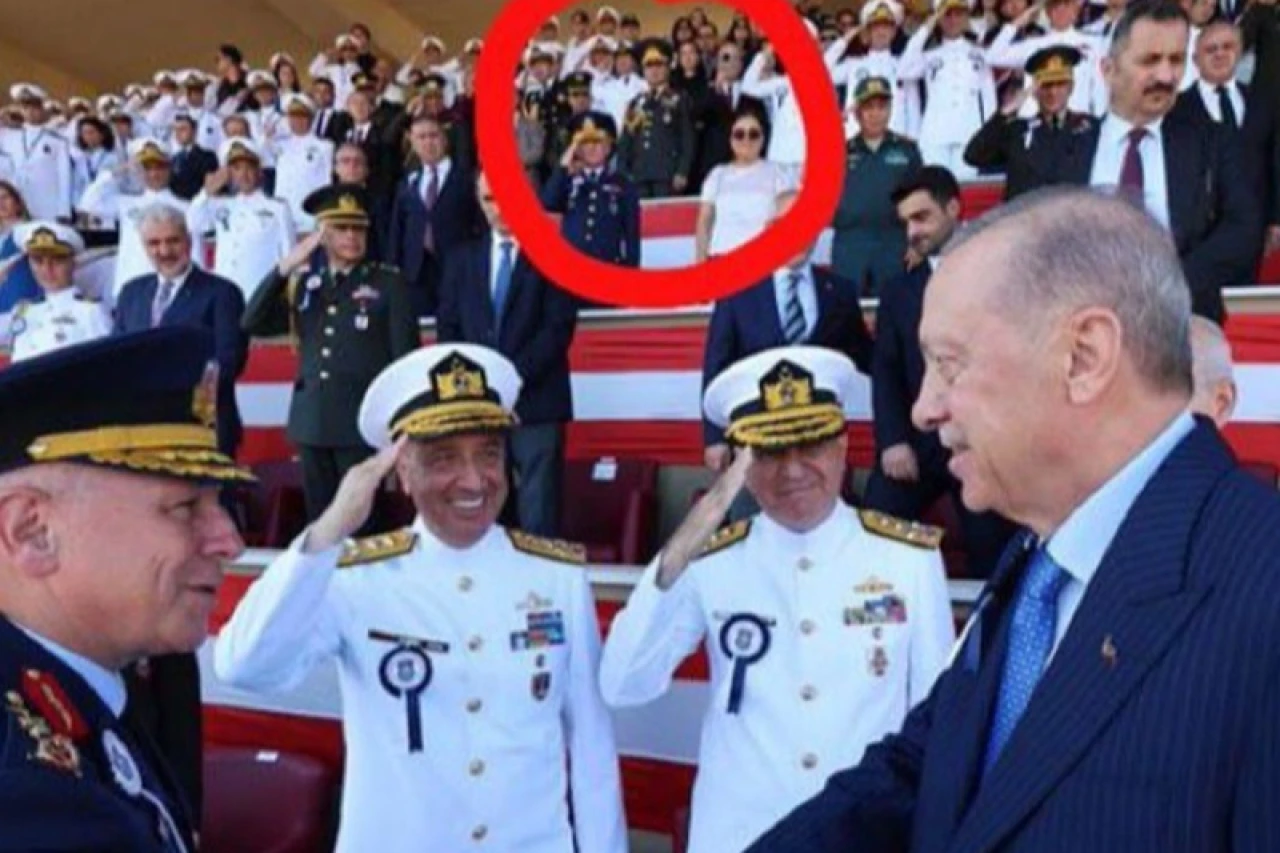 Cumhurbaşkanı Erdoğan'a Selam Vermeyen Askerin Kimliği Açıklandı