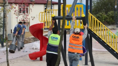 Canik'te Aydınlatma ve Sosyal Yaşam Alanları Çalışmaları Sürüyor