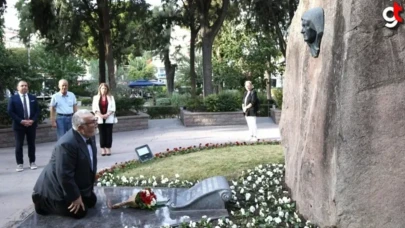 Celal Şengör Zübeyde Hanım anıtıyla konuştu
