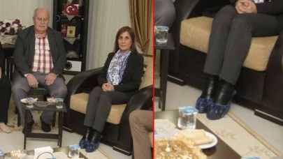 CHP’li Belediye Başkanı Oya Tekin Şehit Ailesi Evinde Galoş Giydi
