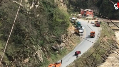 Giresun'da Bulancak-Kovanlık kara yolu heyelan nedeniyle ulaşıma kapandı
