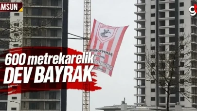 Site sakinlerinden dev Samsunspor bayrağı