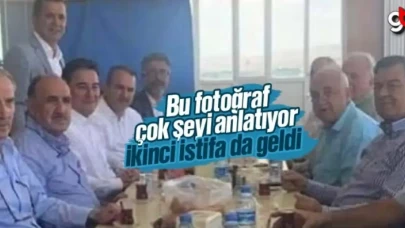 Yemek masasından ikinci istifa geldi