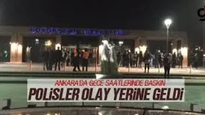 Ankara Büyükşehir Belediyesi Önünde Kalabalık Grup Toplandı