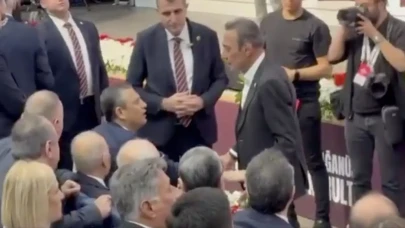 CHP’de Adaylık Başvurusu İçin Gecikme Yaşayan Berhan Şimşek'ten Özel'e Sert Yanıt!
