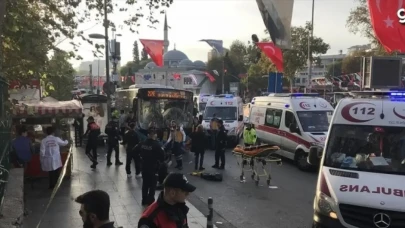Özel halk otobüsü yayalara çarptı: 13 yaralı
