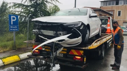 MHP milletvekilleri Kalyoncu ve Karadağ, Bolu'da trafik kazasında yaralandı