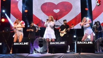 Tekkeköy’de Selçuk Balcı ve Demet Akalın rüzgarı esti