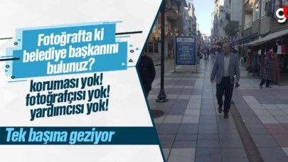 Halkın İçinde Tek Başına Gezen Belediye Başkanı