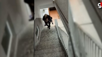 85 yaşındaki hastayı sırtında taşıyan polis memuru: &#039;Bir Türk genci olarak hepimizin yapacağı davranış&#039;
