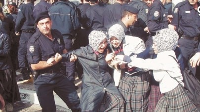 Hayalleri yarım kalan Zeynep öğretmen göreve 15 yıl sonra döndü