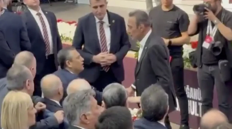 CHP’de Adaylık Başvurusu İçin Gecikme Yaşayan Berhan Şimşek'ten Özel'e Sert Yanıt!