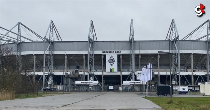 Borussia Mönchengladbach futbolcuları koronavirüs salgını nedeniyle gelirlerinin bir bölümünden vazgeçti