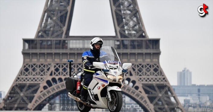 Fransa'da polisler de maske yetersizliğine tepki gösterdi