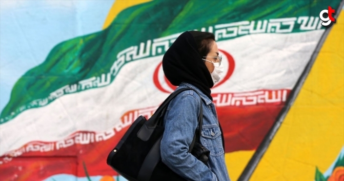 İran'ın Kum ve Meşhed kentindeki türbeler koronavirüs nedeniyle ziyaretlere kapatıldı