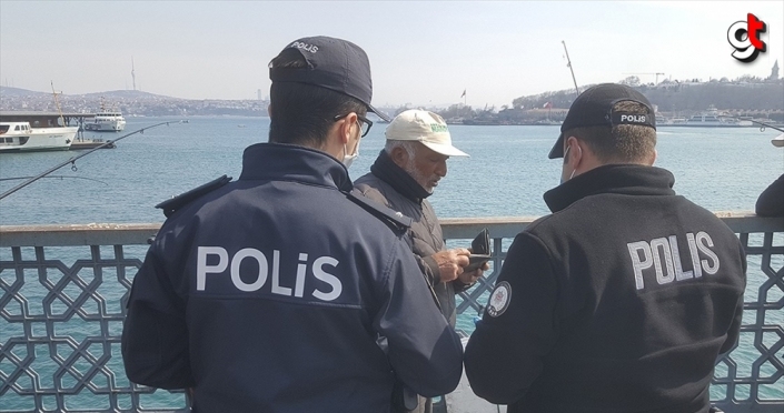 İstanbul polisinden vatandaşlara 'Zaruri olmadıkça dışarı çıkmayın' uyarısı