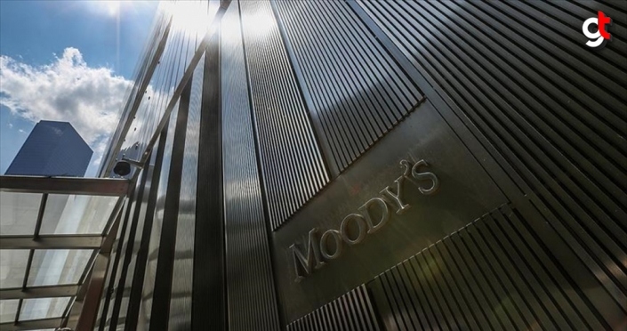 Moody's: Düşük fiyatlar petrol ve doğal gaz şirketlerinin finansal risklerini artırdı