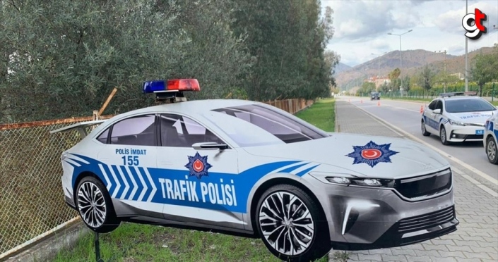 Türkiye'nin Otomobili maket trafik polis aracı oldu