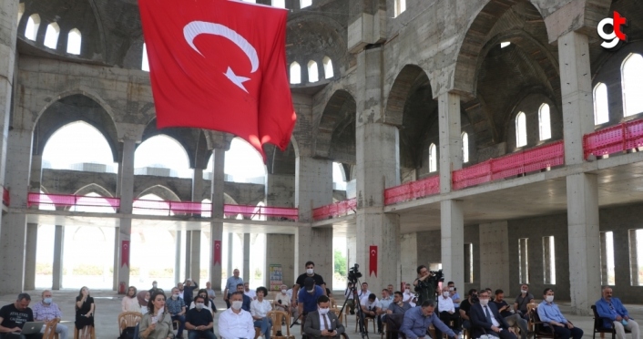 Doğu Karadeniz'in en büyük cami ve külliyesinde, 20 bin kişinin aynı anda ibadet edebilecek