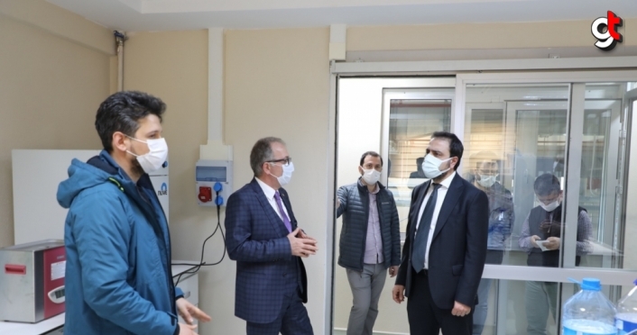 TÜSEB Başkanı Akdoğan, Bartın Üniversitesi Rektörü Uzun'u ziyaret etti