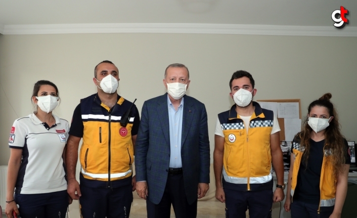 Cumhurbaşkanı Erdoğan selden etkilenen Arhavi'de vatandaşlara hitap etti: