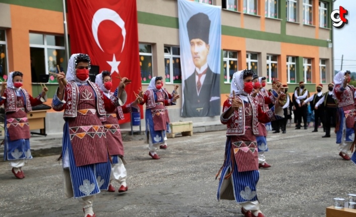 Kastamonu Valisi Çakır, İlköğretim Haftası etkinliklerinde konuştu: