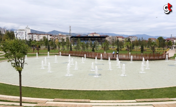 Trabzon'da yapımı tamamlanan Millet Bahçesi hizmete girdi