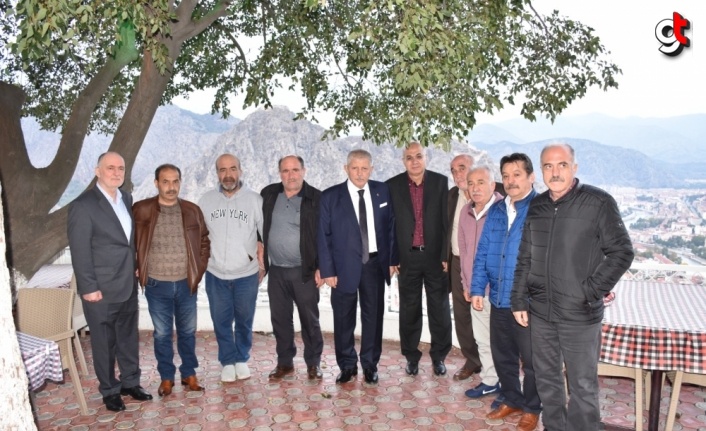 Amasya Belediye Başkanı Sarı, 39 yıl sonra askerlik arkadaşlarıyla buluştu