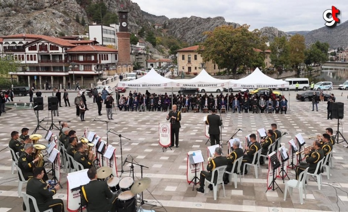 Amasya'da askeri bando takımından 