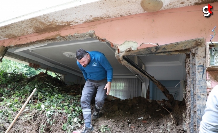Rize'de şiddetli yağış hasara neden oldu