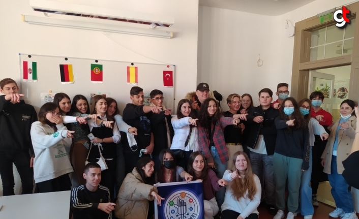 Çorum Mehmetçik Lisesi öğrencileri Macaristan'da eğitim programına katıldı