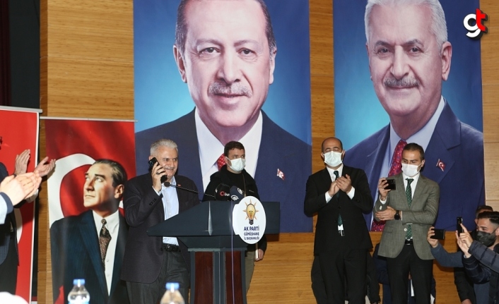 Cumhurbaşkanı Erdoğan, Binali Yıldırım'ın Gümüşhane ziyaretinde partililere telefondan hitap etti: