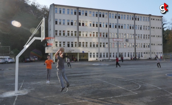 Trabzon Büyükşehir Belediyesi 18 ilçeye basketbol potası dağıtacak