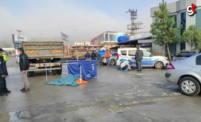 Zonguldak'ta geri manevra yapan kamyonun çarptığı kişi öldü