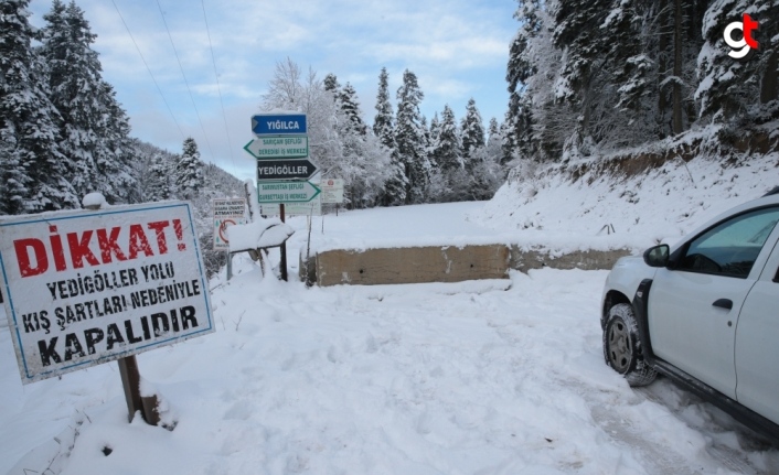 Bolu-Yedigöller yolu kar yağışı ve buzlanma nedeniyle ulaşıma kapatıldı