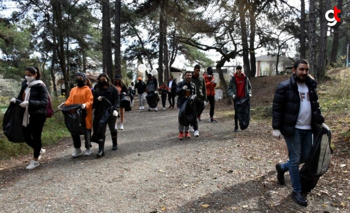 Karabük'te Dünya Gönüllüler Günü'nde çevre temizliği yapıldı