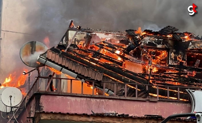Rize'de restoranın çatı katında çıkan yangın söndürüldü