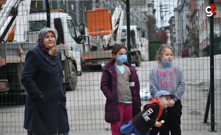 YEDAŞ, Samsun'da sokağı tel örgüyle kapatarak otopark yaptı