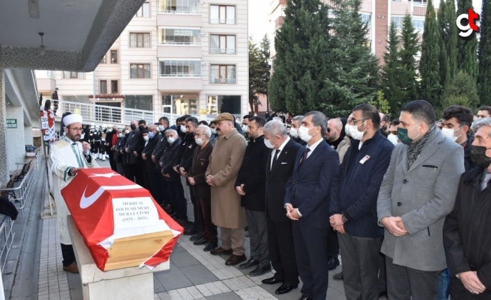 Sivas'ta kalp krizi sonucu vefat eden polis memuru son yolculuğuna uğurlandı