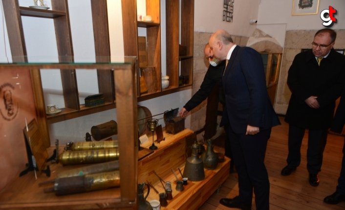 Ulaştırma ve Altyapı Bakanı Karaismailoğlu Karabük'te inceleme ve ziyaretlerde bulundu